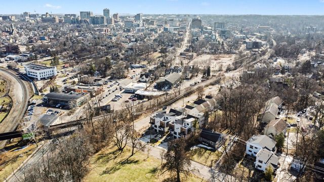 207 Sunset Road, Ann Arbor, MI 48103