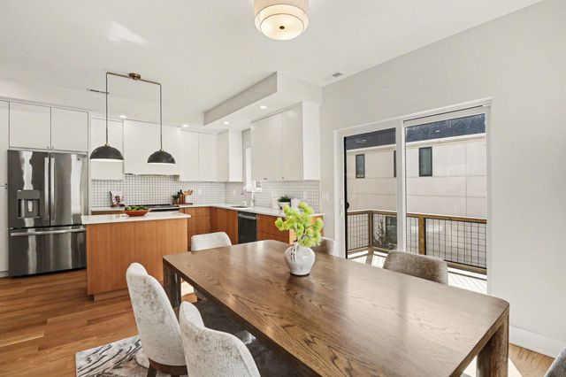 207 Sunset Road, Ann Arbor, MI 48103