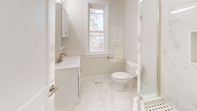 391 Linwood Ave 1, Newton, MA 02460