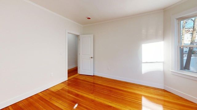 391 Linwood Ave 1, Newton, MA 02460