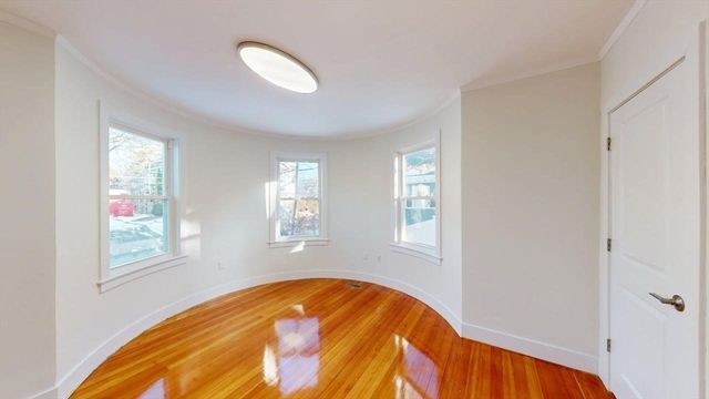 391 Linwood Ave 1, Newton, MA 02460