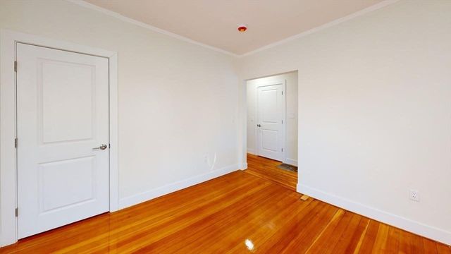 391 Linwood Ave 1, Newton, MA 02460