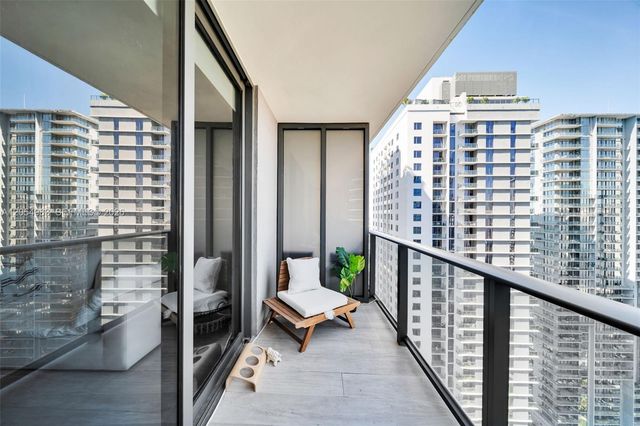 45 SW 9th Street 3909, Miami, FL 33130