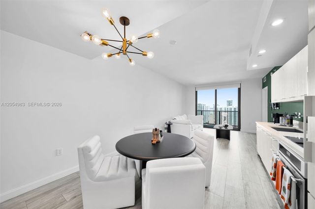 45 SW 9th Street 3909, Miami, FL 33130