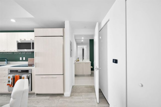 45 SW 9th Street 3909, Miami, FL 33130