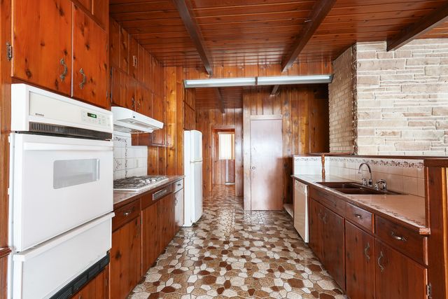 25 Elmwood Drive, Kankakee, IL 60901