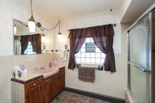 25 Elmwood Drive, Kankakee, IL 60901