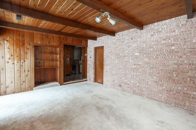 25 Elmwood Drive, Kankakee, IL 60901