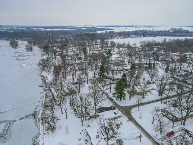 25 Elmwood Drive, Kankakee, IL 60901