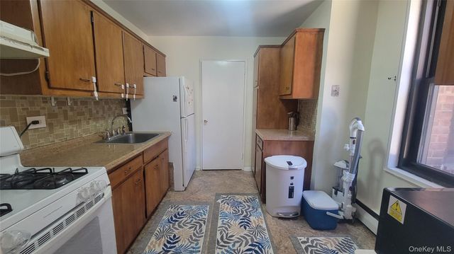 99-06 58 Avenue 2F, Corona, NY 11368