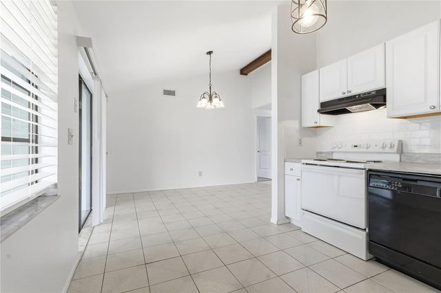 9704 SHALIMAR COURT, Tampa, FL 33615