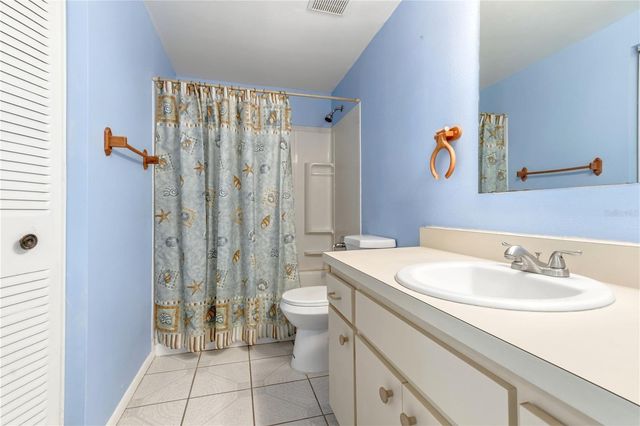 9704 SHALIMAR COURT, Tampa, FL 33615