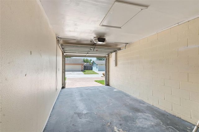 9704 SHALIMAR COURT, Tampa, FL 33615
