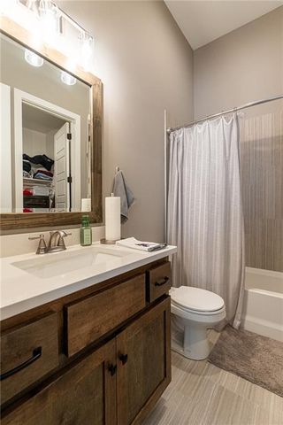 8777 Greeley Street, Lenexa, KS 66227