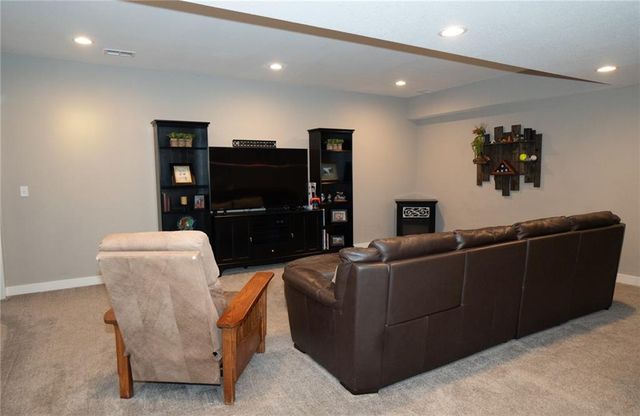 8777 Greeley Street, Lenexa, KS 66227