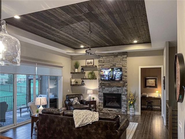 8777 Greeley Street, Lenexa, KS 66227