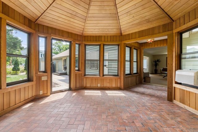 6820 Harold Avenue, Golden Valley, MN 55427