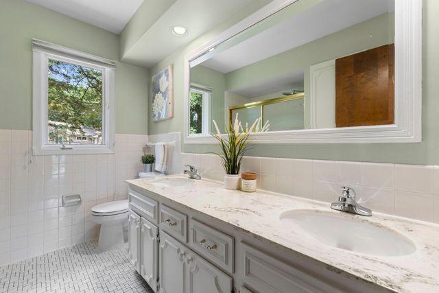 6820 Harold Avenue, Golden Valley, MN 55427