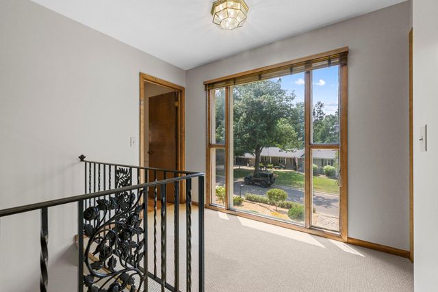 6820 Harold Avenue, Golden Valley, MN 55427