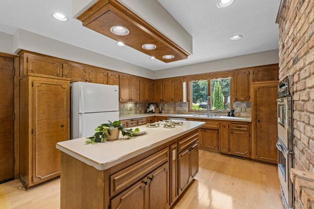 6820 Harold Avenue, Golden Valley, MN 55427