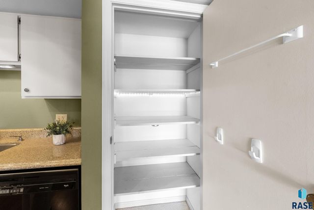 2505 S Kiwanis Ave Avenue 343, Sioux Falls, SD 57105