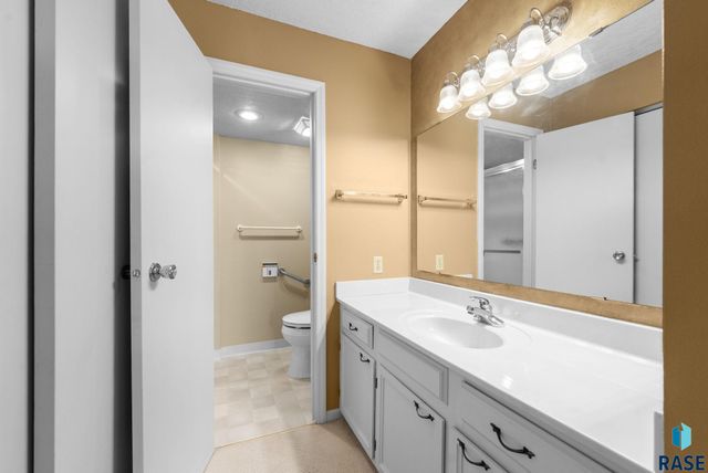 2505 S Kiwanis Ave Avenue 343, Sioux Falls, SD 57105