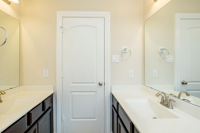 4622 Regal Shadow Lane, Sugar Land, TX 77479