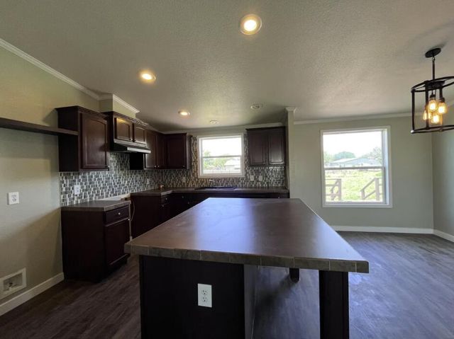 107 Grant Street, Smyer, TX 79367