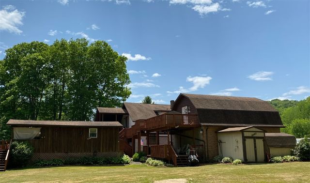 2216 N Camp Run Rd, Perry Twp, PA 16123