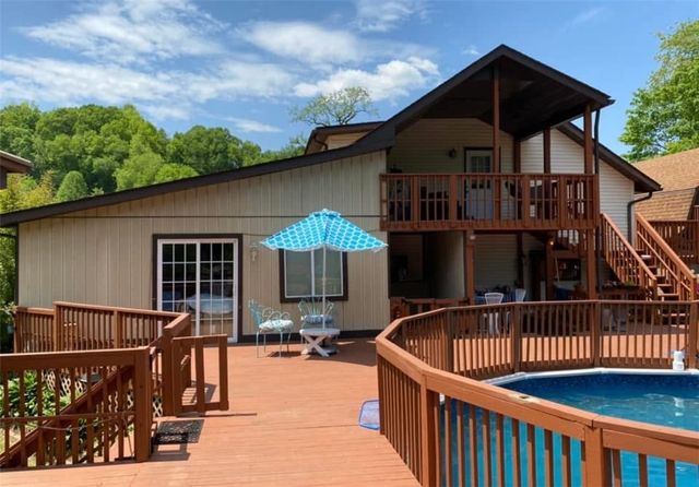 2216 N Camp Run Rd, Perry Twp, PA 16123