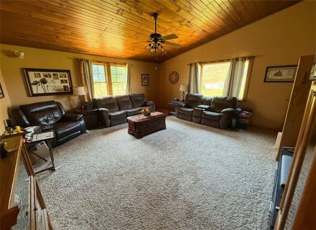 2216 N Camp Run Rd, Perry Twp, PA 16123