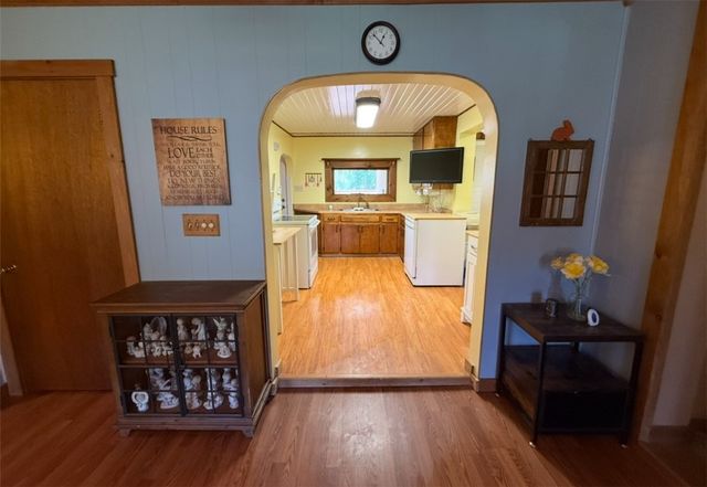 2216 N Camp Run Rd, Perry Twp, PA 16123