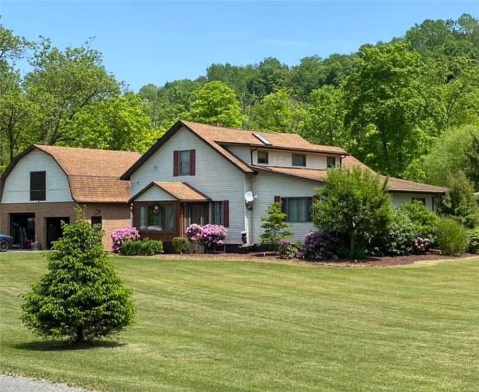 2216 N Camp Run Rd, Perry Twp, PA 16123