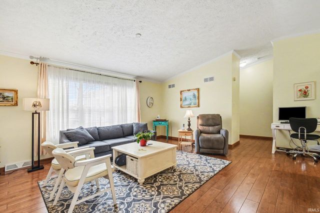 424 Pregel Drive, Mishawaka, IN 46545