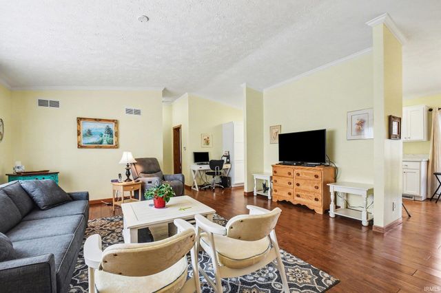 424 Pregel Drive, Mishawaka, IN 46545