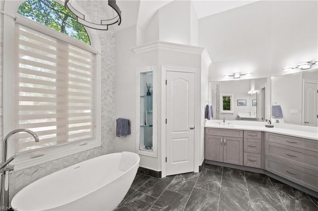 3284 Doncaster RD, Virginia Beach, VA 23452