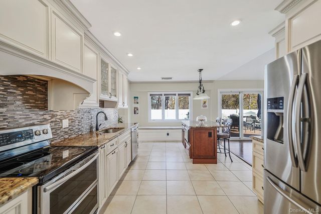 269 Bridgeport Avenue, Medford, NY 11763