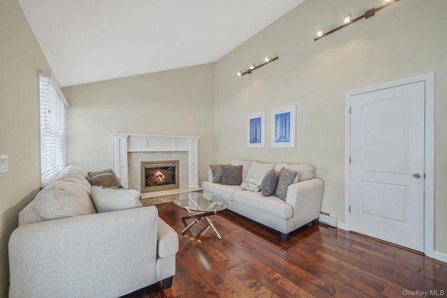 269 Bridgeport Avenue, Medford, NY 11763