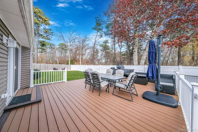 269 Bridgeport Avenue, Medford, NY 11763