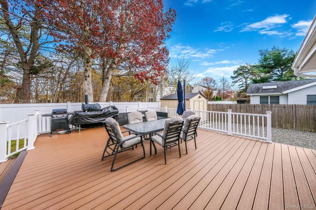 269 Bridgeport Avenue, Medford, NY 11763