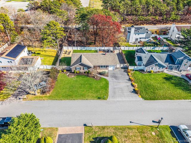 269 Bridgeport Avenue, Medford, NY 11763