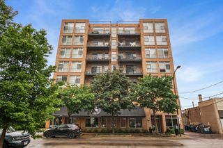 1572 MAPLE Avenue 404, Evanston, IL 60201
