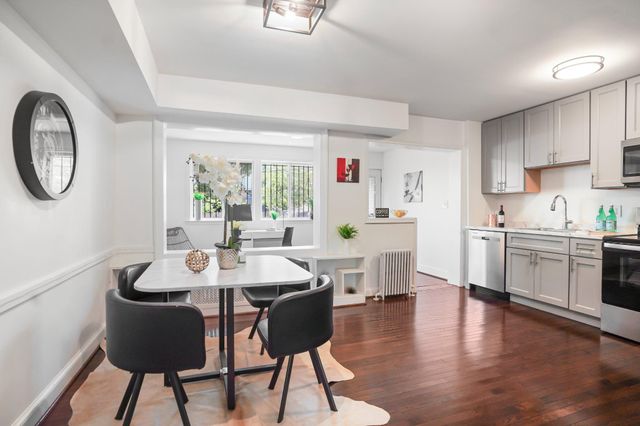 824 20TH ST NE, Washington, DC 20002