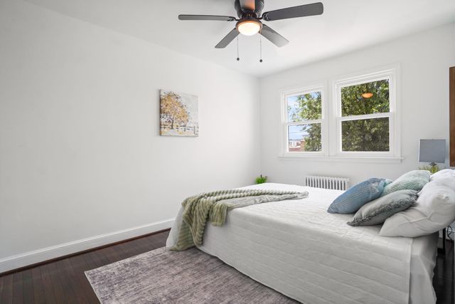 824 20TH ST NE, Washington, DC 20002