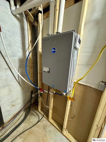 300 Adams Street, Clatonia, NE 68328