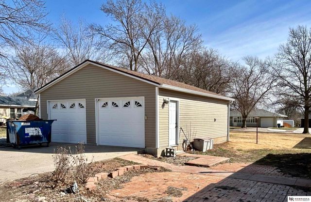 300 Adams Street, Clatonia, NE 68328