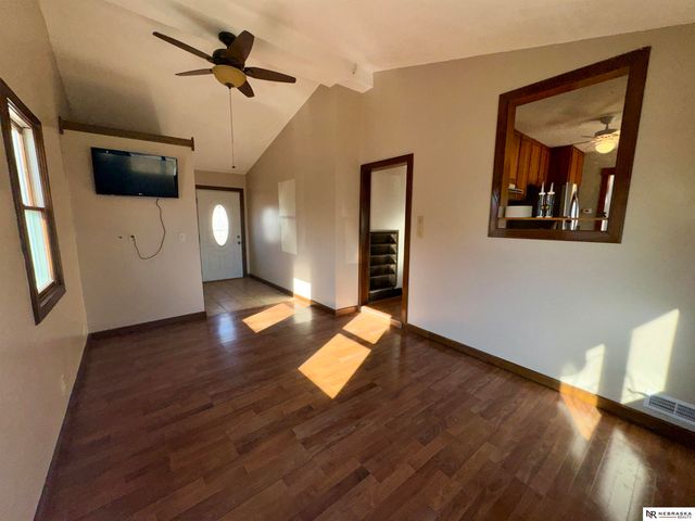 300 Adams Street, Clatonia, NE 68328