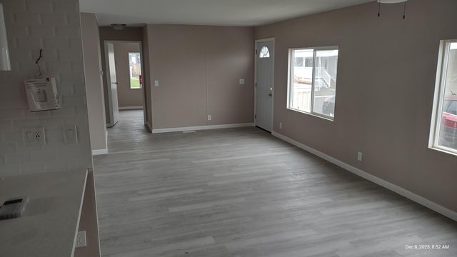 720 E Worth Avenue 221, Porterville, CA 93257