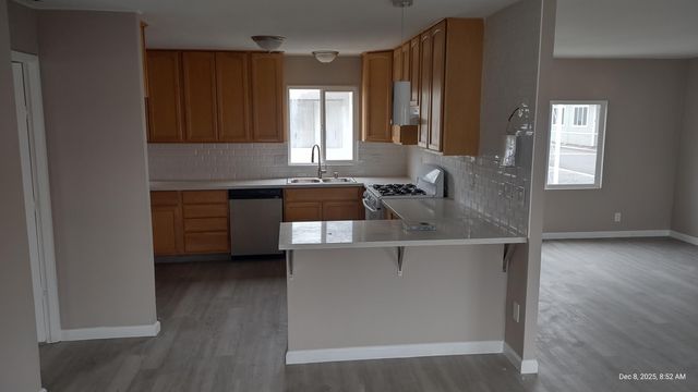 720 E Worth Avenue 221, Porterville, CA 93257