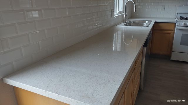 720 E Worth Avenue 221, Porterville, CA 93257